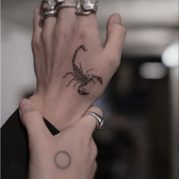 Meet your Posher, Mandy - Picture 3 of 11